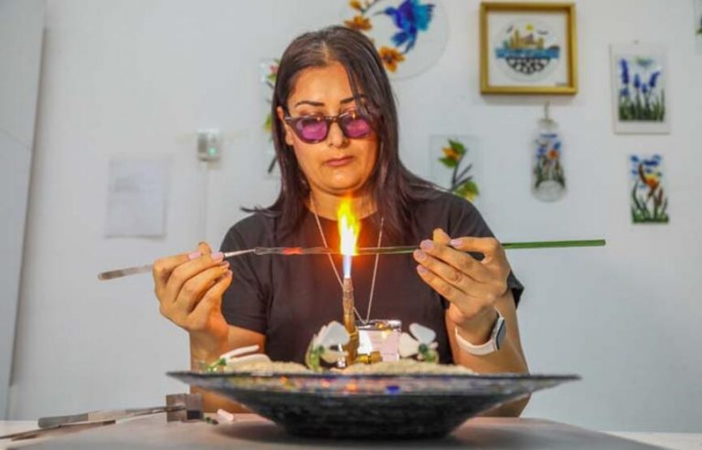 Camda şekil bulan çiçekler !