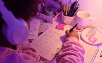 Ders Çalışırken Dinlenecek Müzikler Listesi Ders Çalışırken Dinlenecek Müzikler Listesi